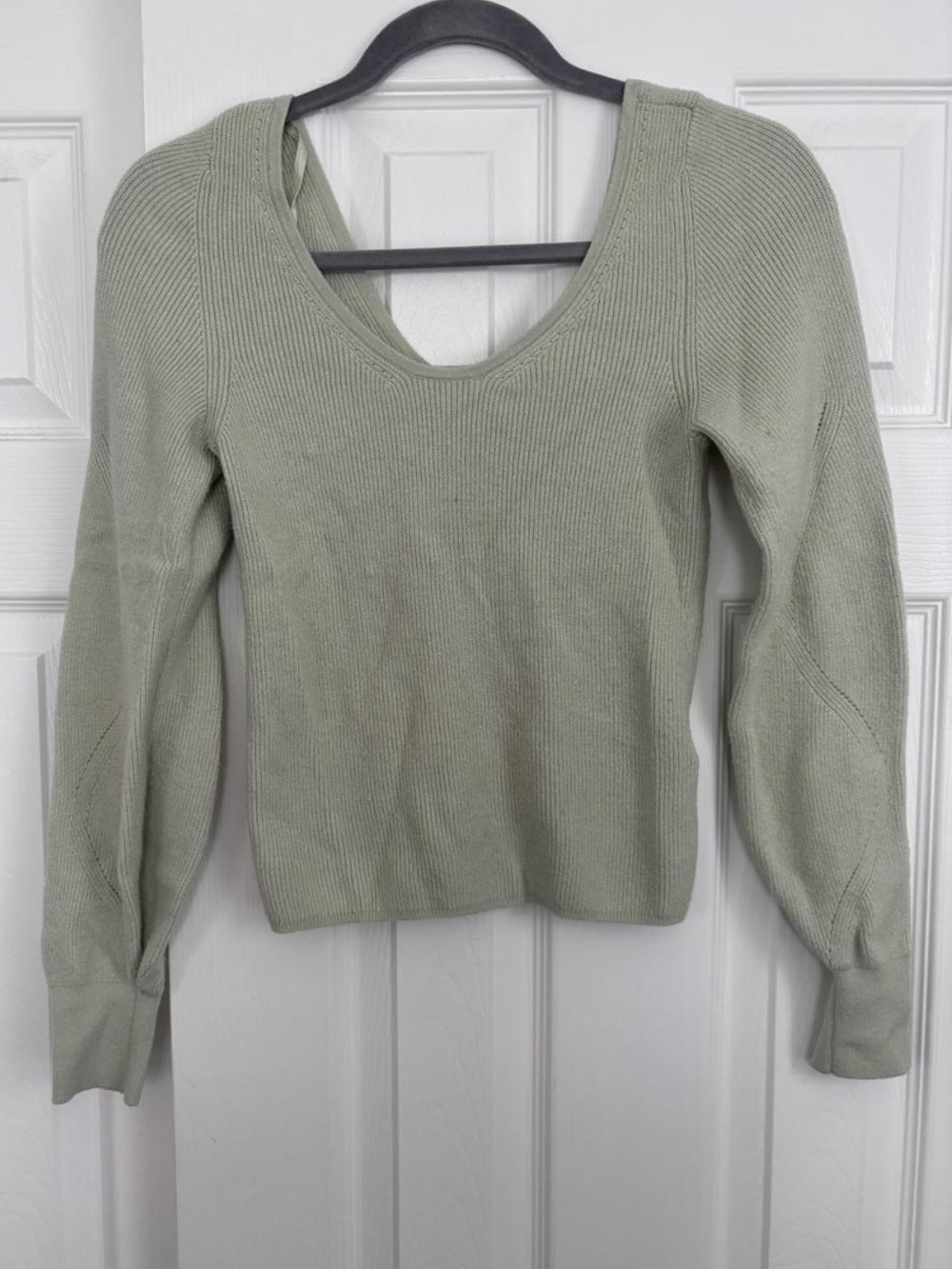 Abercrombie and Fitch Women's Light Sage Ribbed Scoop-Neck Sweater